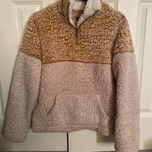 Sherpa 2 Toned Half Zip! Super warm! Size M